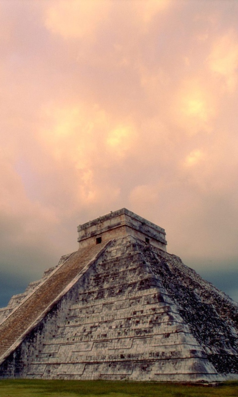 Das Chichen Itza Yucatan Mexico - El Castillo Wallpaper 480x800