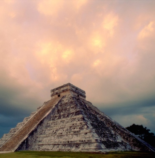 Kostenloses Chichen Itza Yucatan Mexico - El Castillo Wallpaper für Nokia 6100