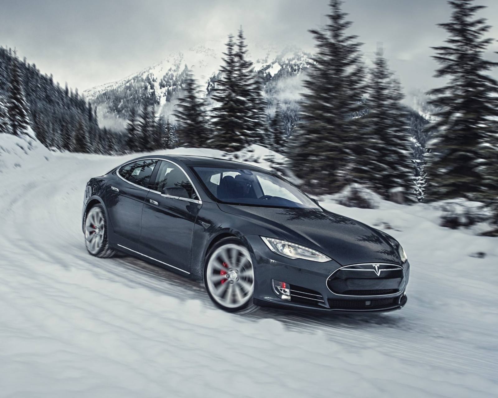 Fondo de pantalla Tesla Model S P85D on Snow 1600x1280