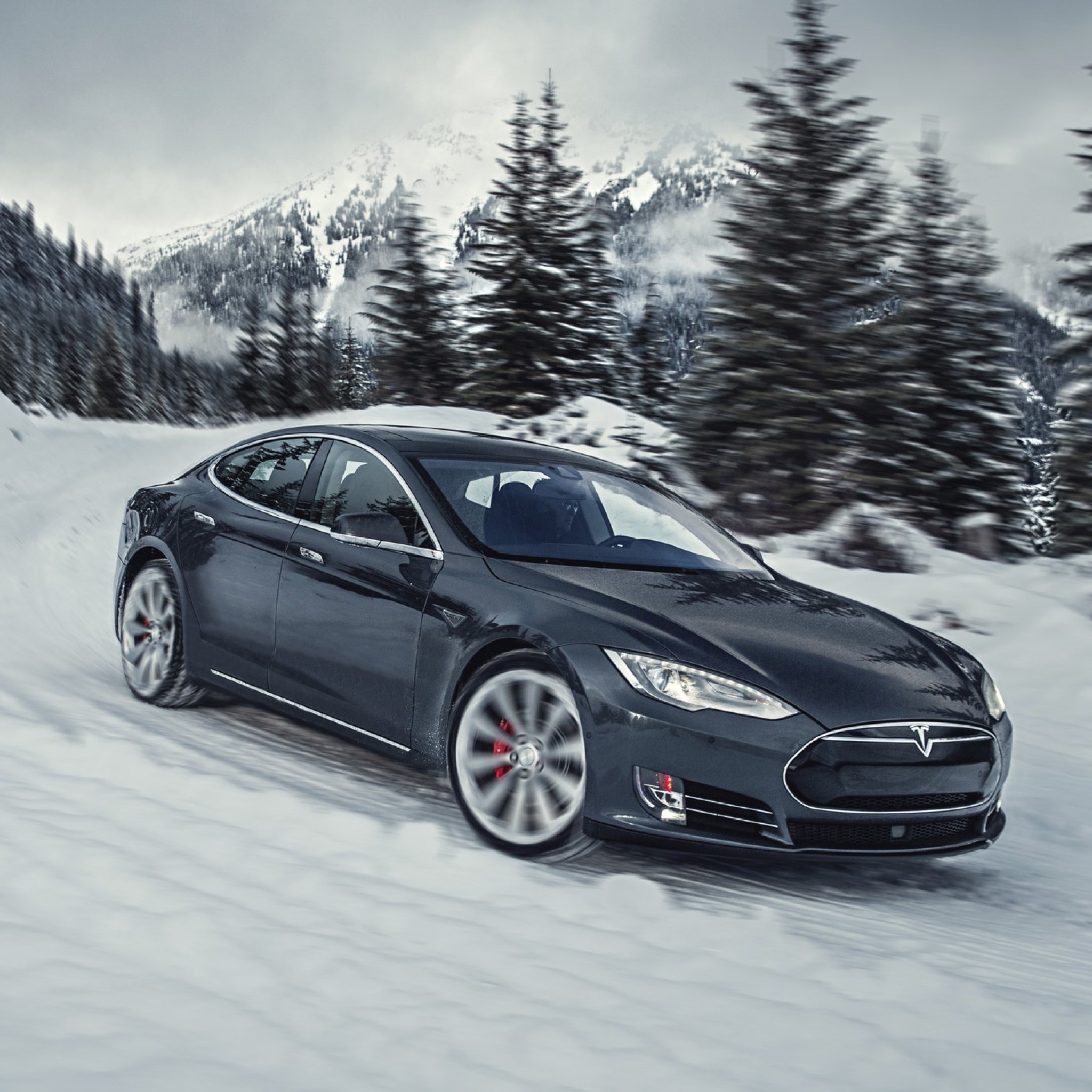 Sfondi Tesla Model S P85D on Snow 2048x2048