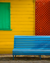 Das Colorful Houses and Bench Wallpaper 176x220