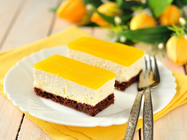 Das Yellow Souffle Dessert Wallpaper 640x480