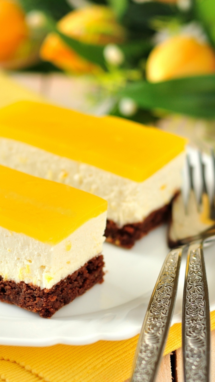 Fondo de pantalla Yellow Souffle Dessert 750x1334