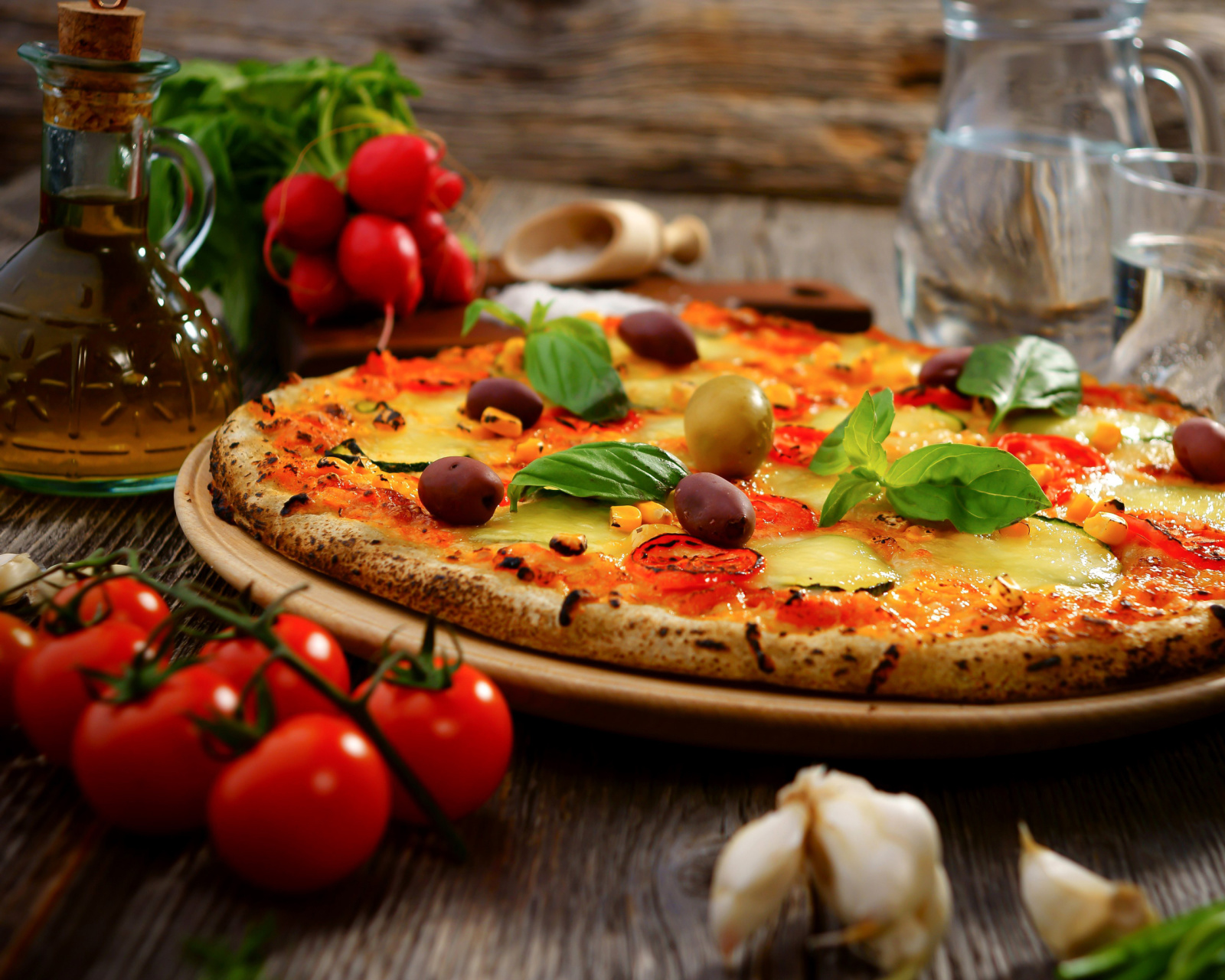 Пицца с оливками
