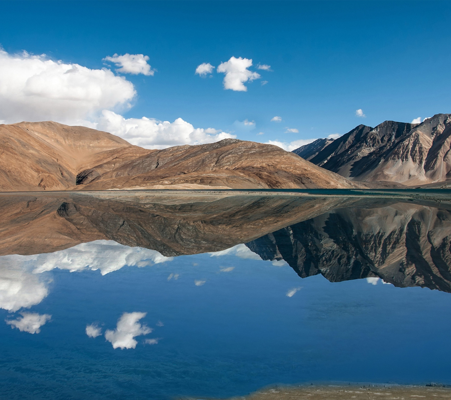 Pangong Tso lake in Tibet wallpaper 1440x1280