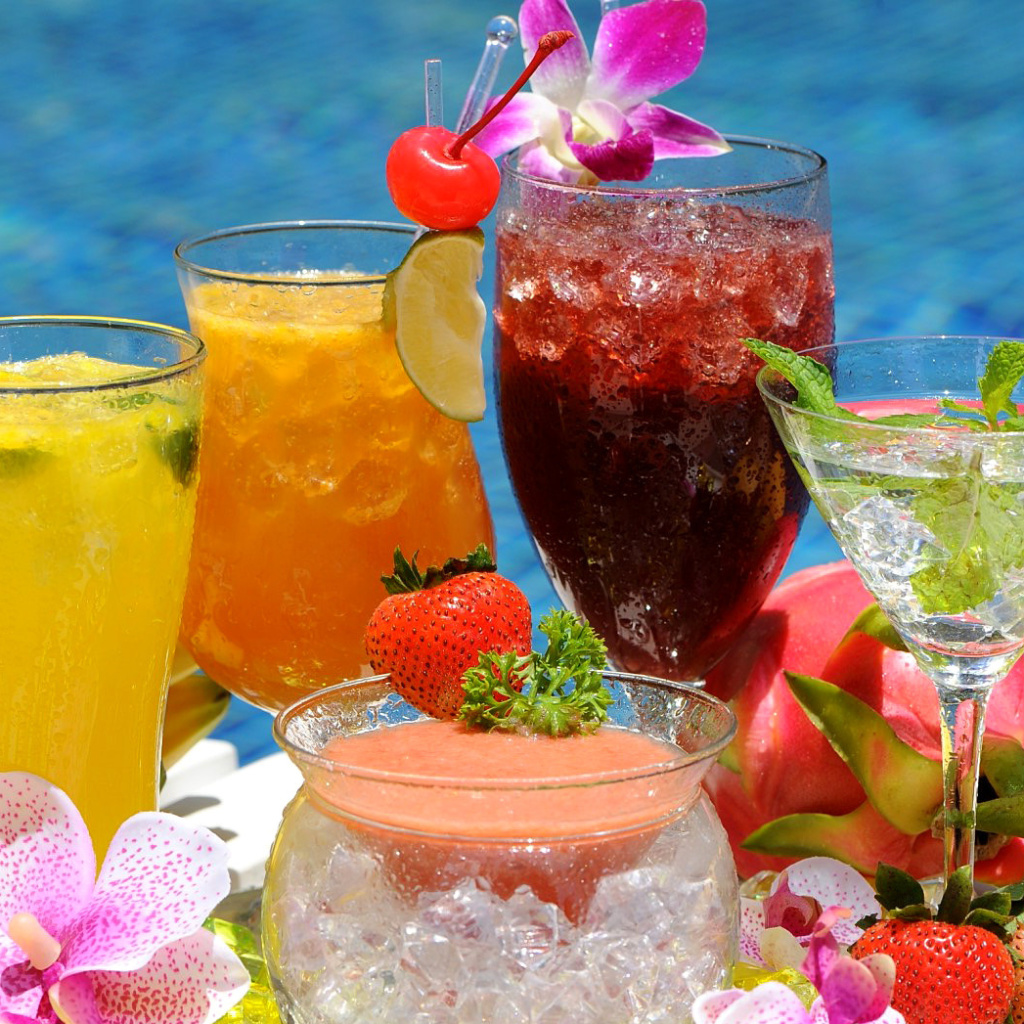 Summer cocktails in hotel All Inclusive wallpaper 1024x1024