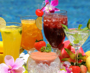 Fondo de pantalla Summer cocktails in hotel All Inclusive 176x144