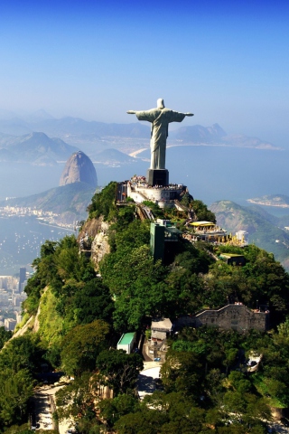 Das Statue Of Christ On Corcovado Hill In Rio De Janeiro Brazil Wallpaper 320x480
