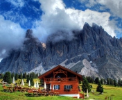 Wooden House In Alps screenshot #1 176x144