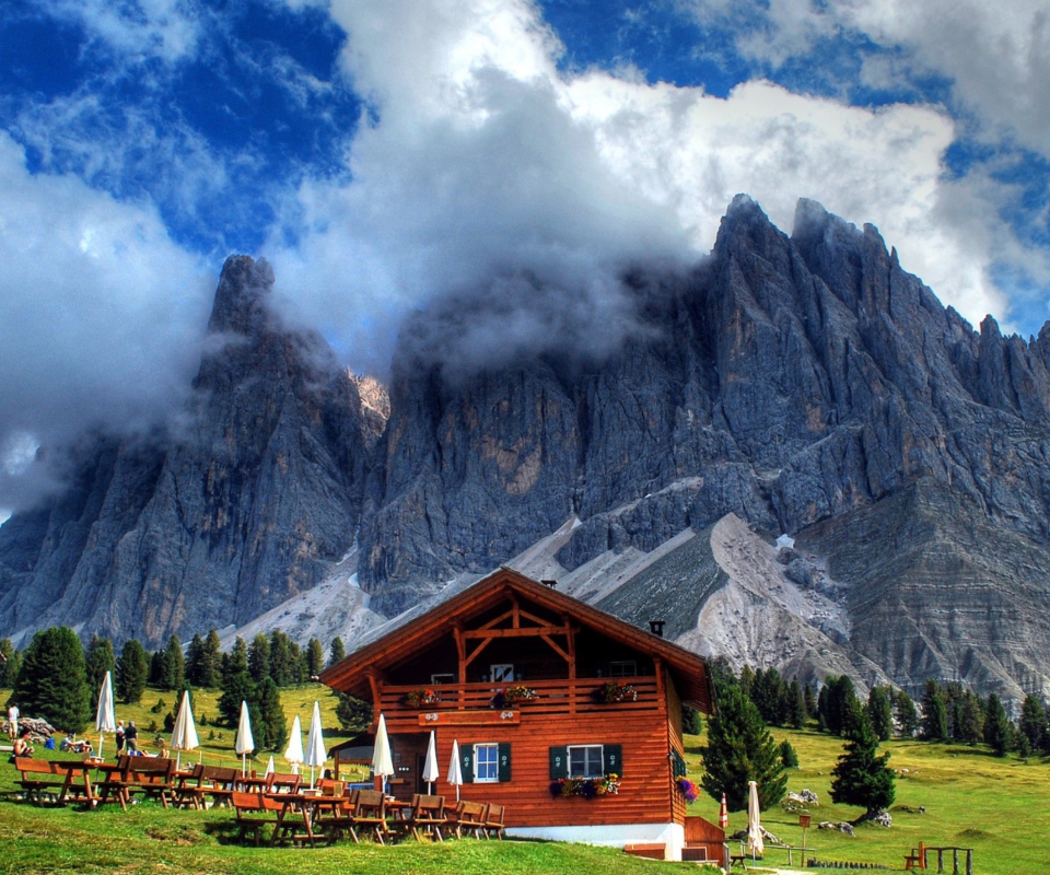 Wooden House In Alps screenshot #1 960x800