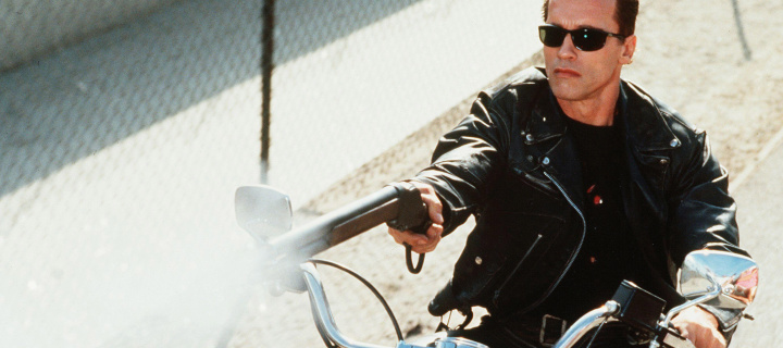 Arnold Schwarzenegger in Terminator 2 wallpaper 720x320