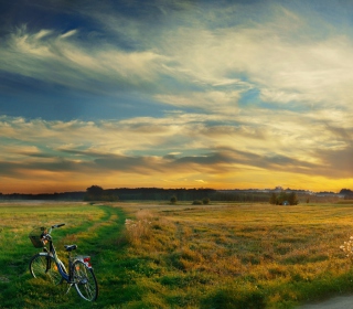 Riding Bicycle In Country Side - Obrázkek zdarma pro iPad