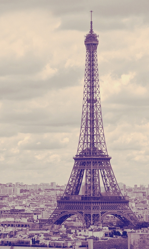 Das Eiffel Tower Landmark Color Wallpaper 480x800
