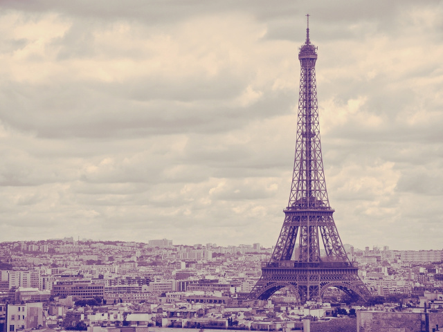 Eiffel Tower Landmark Color wallpaper 640x480