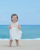 Screenshot №1 pro téma Little Angel At Beach 128x160