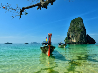 Railay Island Thailand wallpaper 320x240