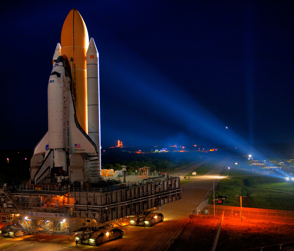 Sfondi Space Shuttle Discovery 1200x1024