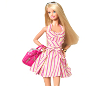 Обои Barbie Doll 220x176
