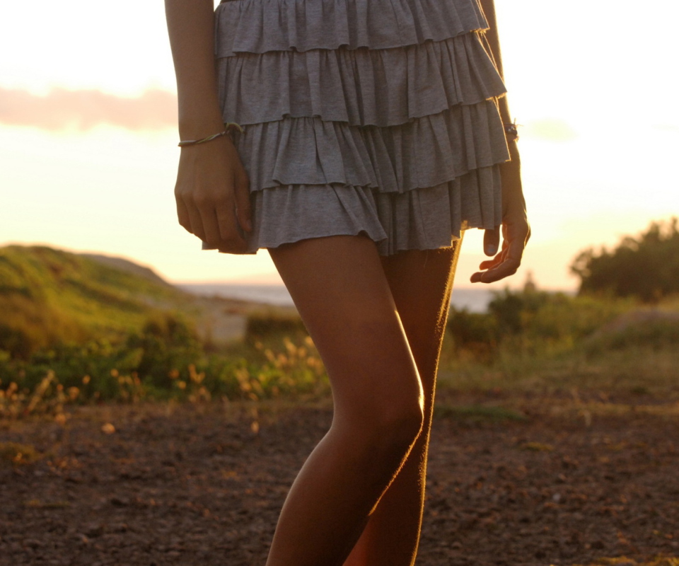 Girl And Road screenshot #1 960x800