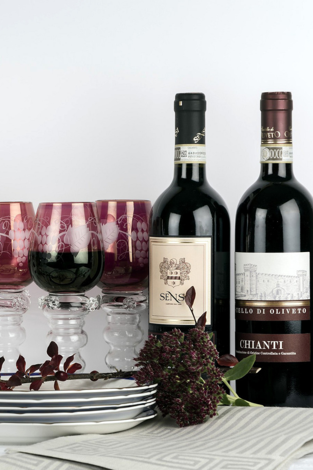Fondo de pantalla Chianti Wine from Tuscany region 640x960