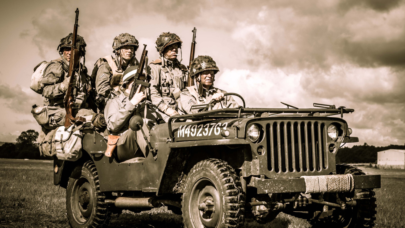 Fondo de pantalla Soldiers on Jeep 1366x768