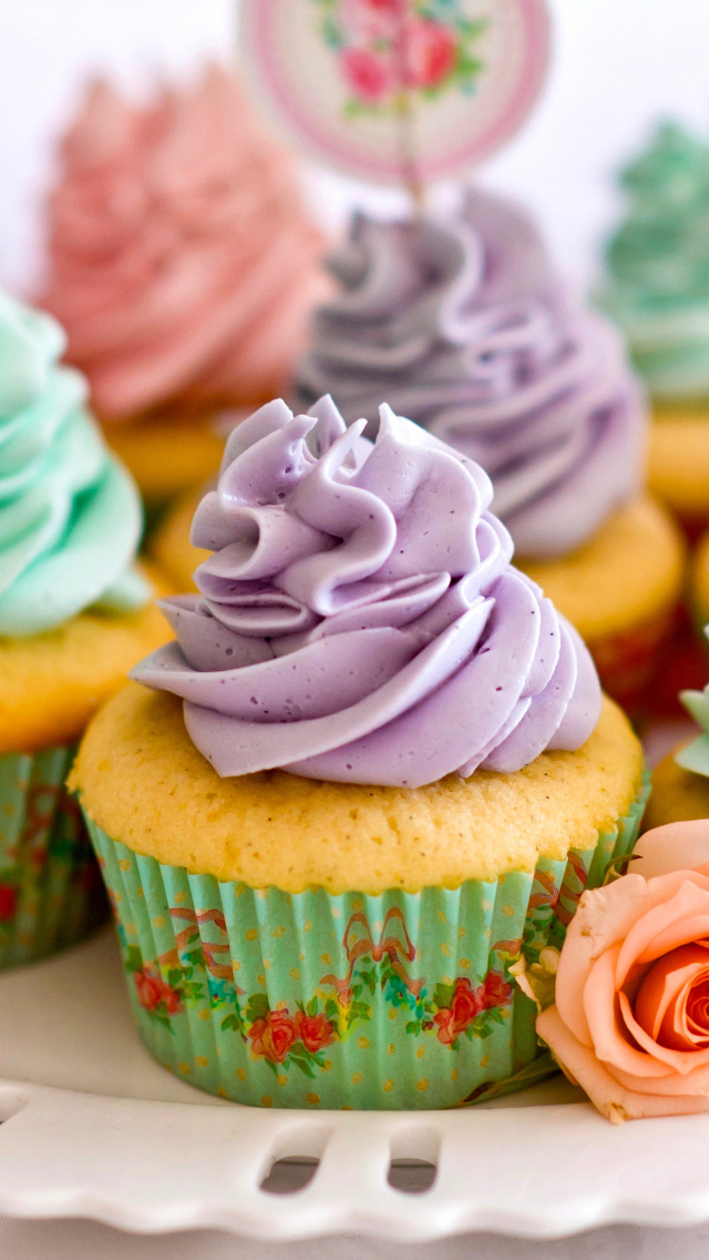 Birthday Cupcakes wallpaper 640x1136