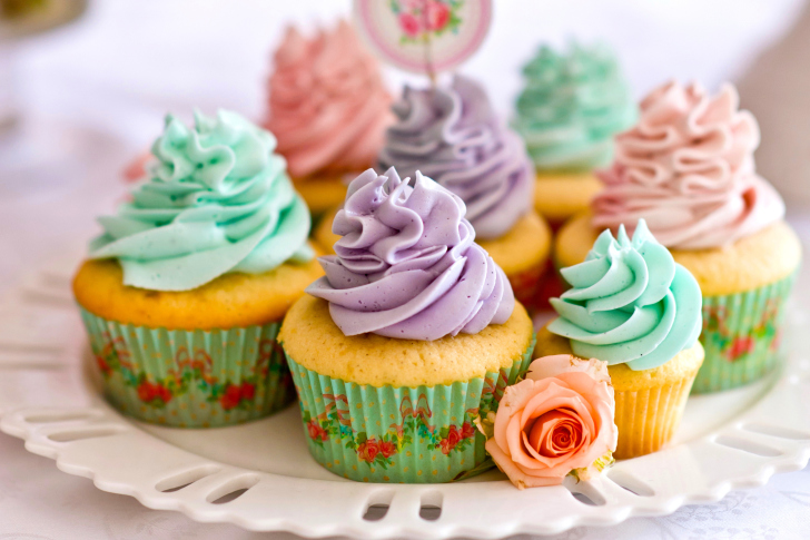 Fondo de pantalla Birthday Cupcakes