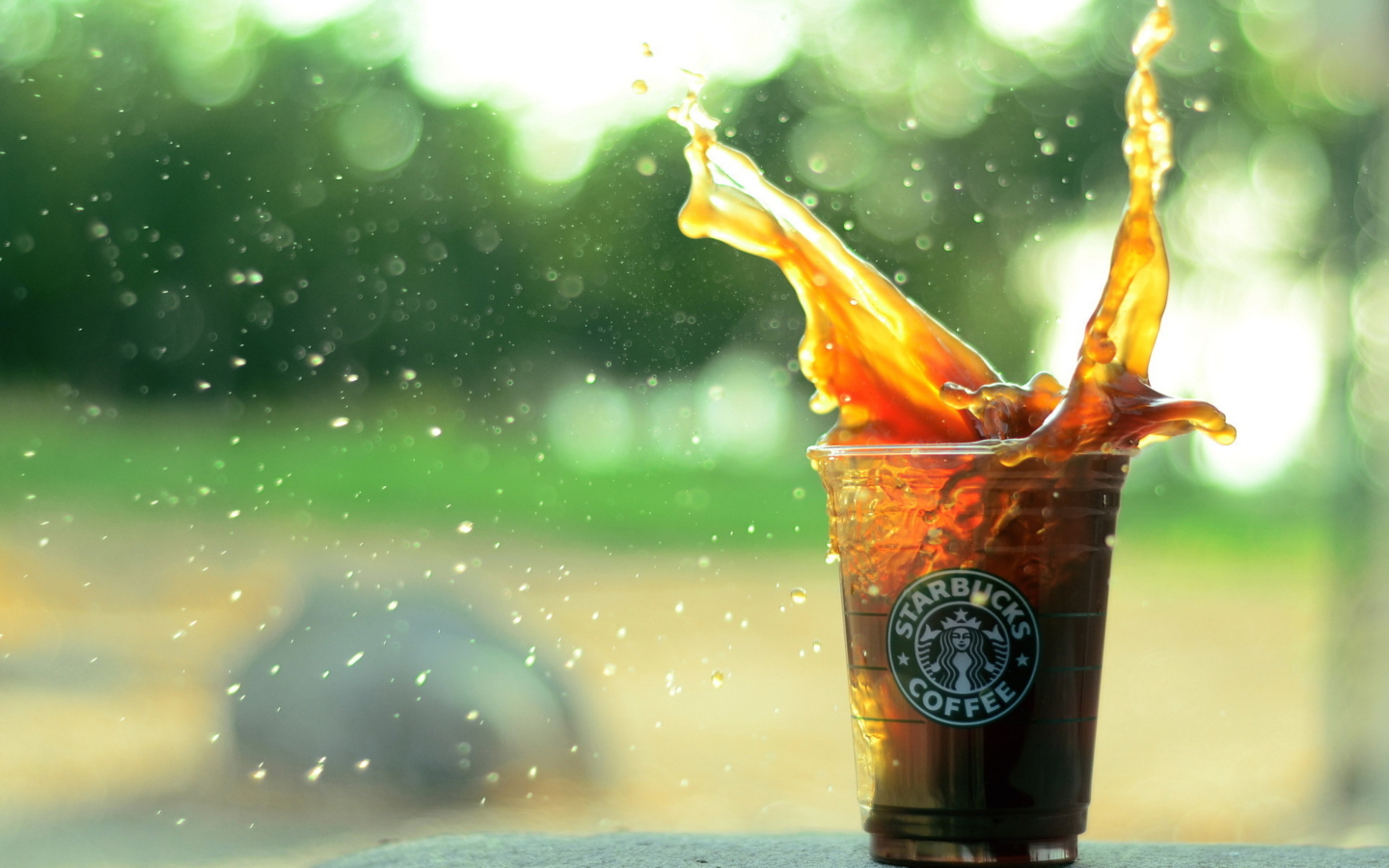 Sfondi Starbucks Iced Coffee Splash 1440x900