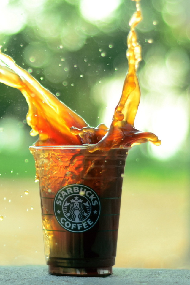 Fondo de pantalla Starbucks Iced Coffee Splash 640x960
