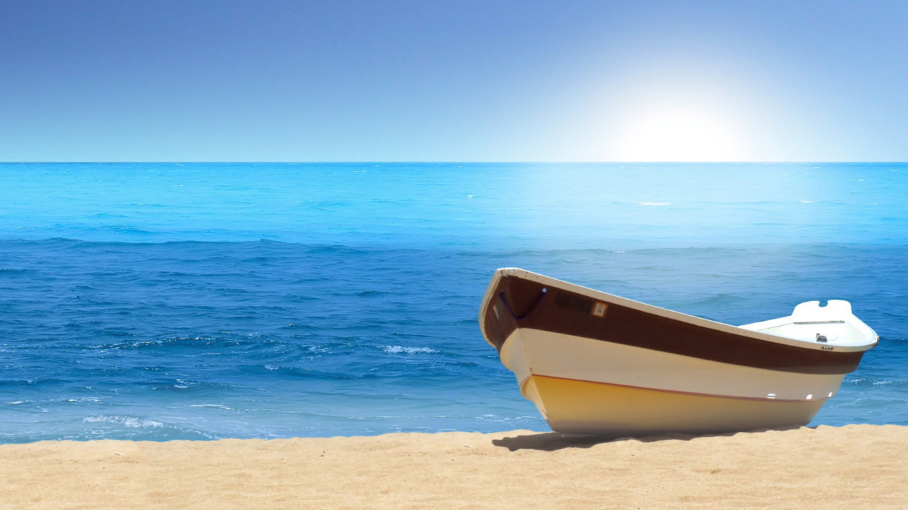 Das Boat On Beach Wallpaper 1280x720