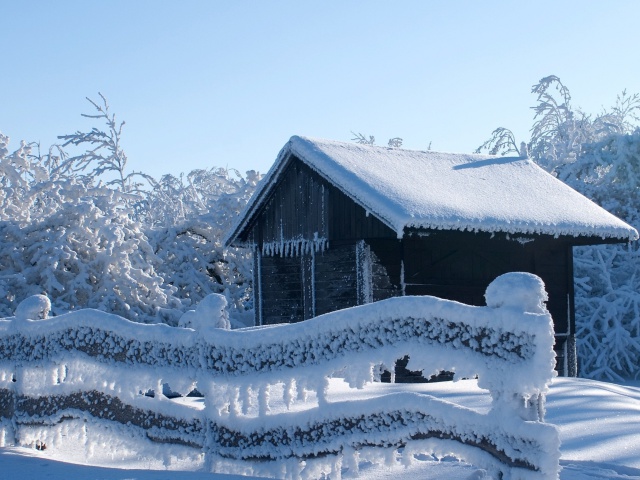 Snowy Wintertime wallpaper 640x480