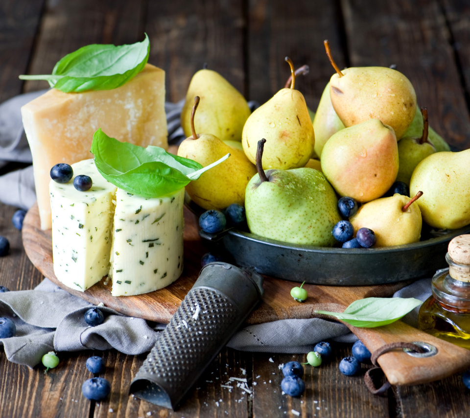 Pears and cheese DorBlu wallpaper 960x854