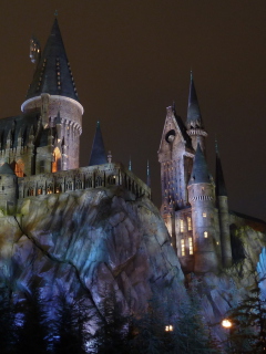 Das Hogwarts Castle Wallpaper 240x320