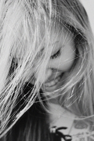 Black And White Portrait Of Blonde Girl wallpaper 320x480