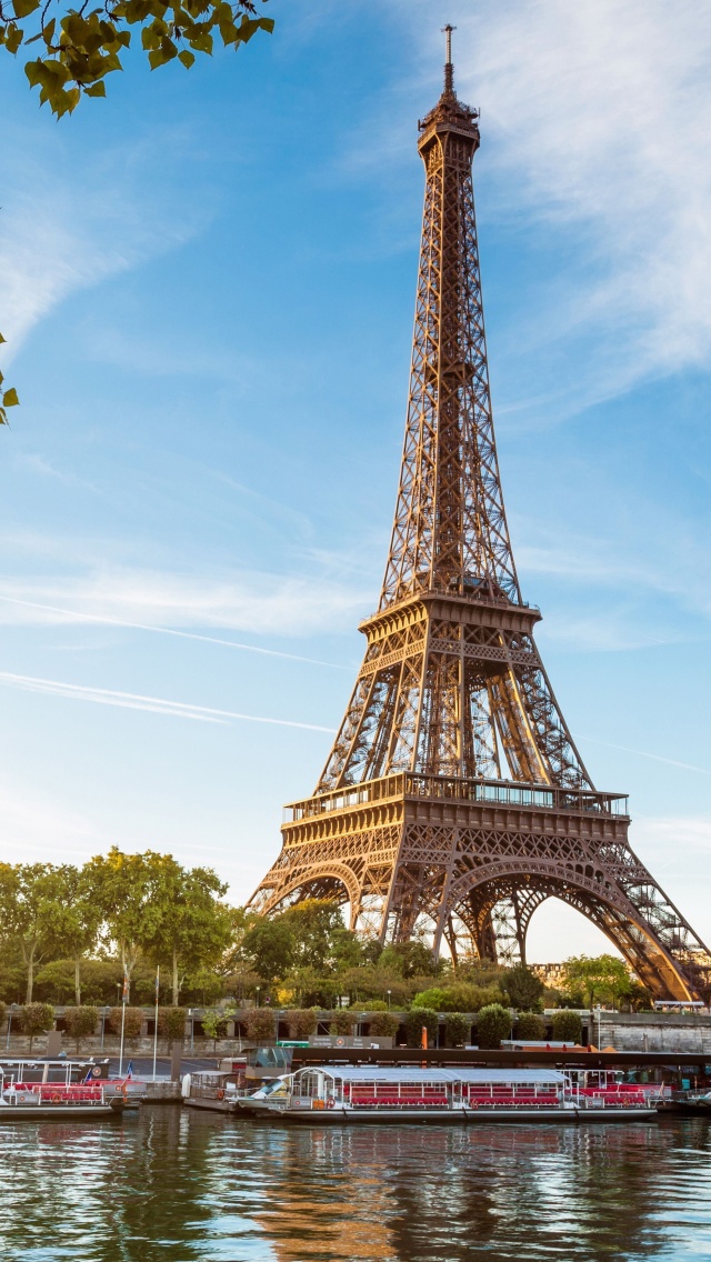 Fondo de pantalla Paris Symbol Eiffel Tower 640x1136
