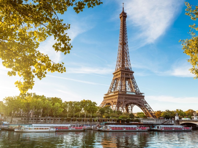 Fondo de pantalla Paris Symbol Eiffel Tower 640x480