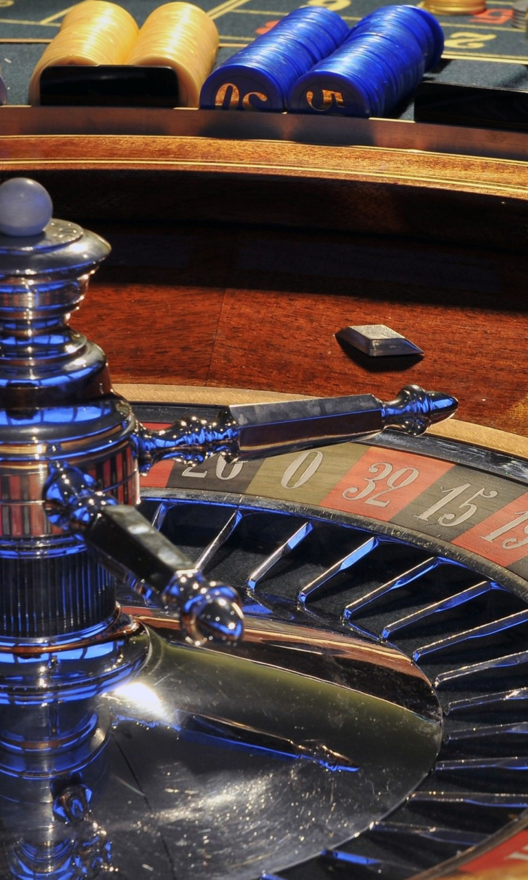Roulette in Casino not Online Game wallpaper 768x1280
