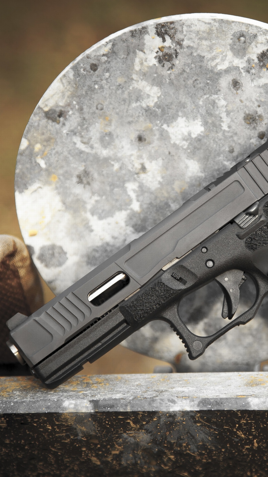 Sfondi Glock 17 Austrian Pistol 1080x1920