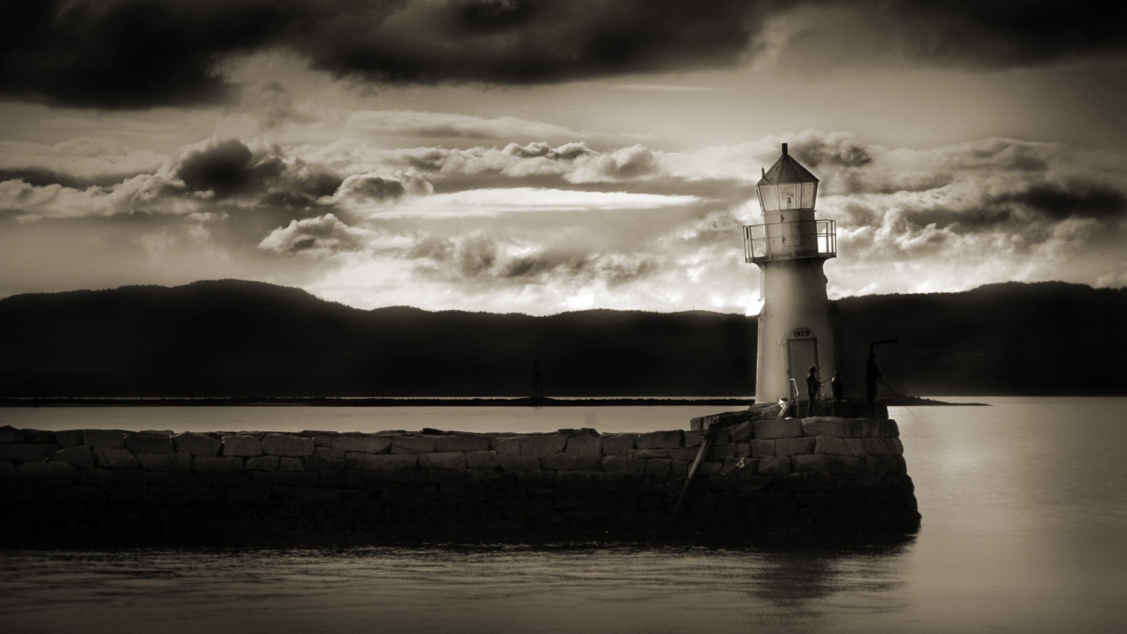 Dark Lighthouse wallpaper 1600x900