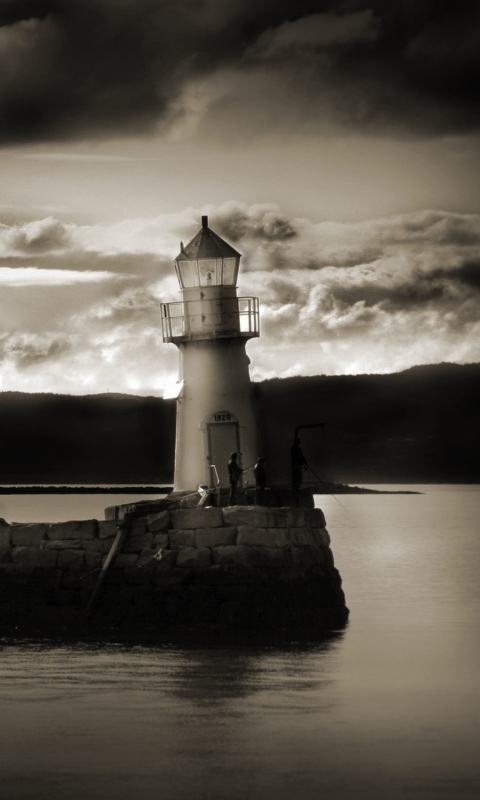 Dark Lighthouse wallpaper 480x800