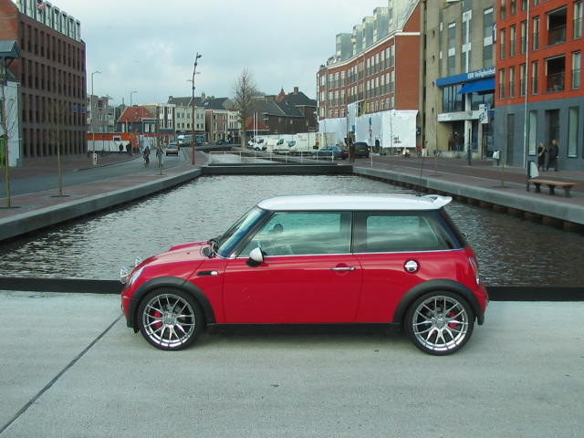 Sfondi Red Mini Cooper Holland 640x480