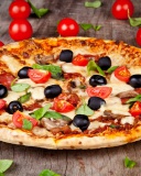 Fondo de pantalla Pizza with tomatoes and olives 128x160