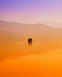 Das Foggy Lake And Lonely Boat Wallpaper 128x160
