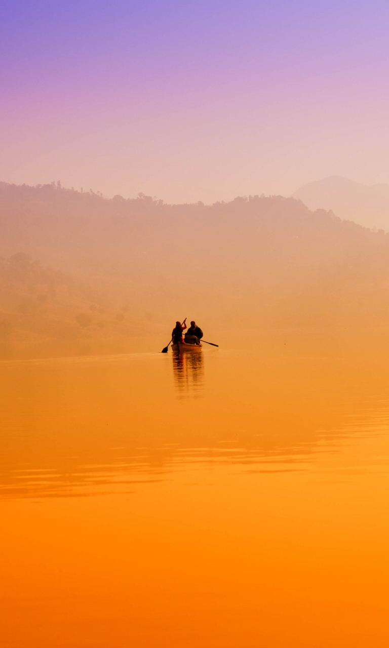 Обои Foggy Lake And Lonely Boat 768x1280