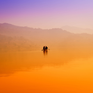 Foggy Lake And Lonely Boat - Obrázkek zdarma pro 1024x1024