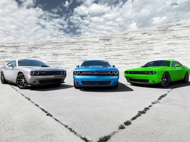 Screenshot №1 pro téma 2015 Dodge Challenger Cars 640x480