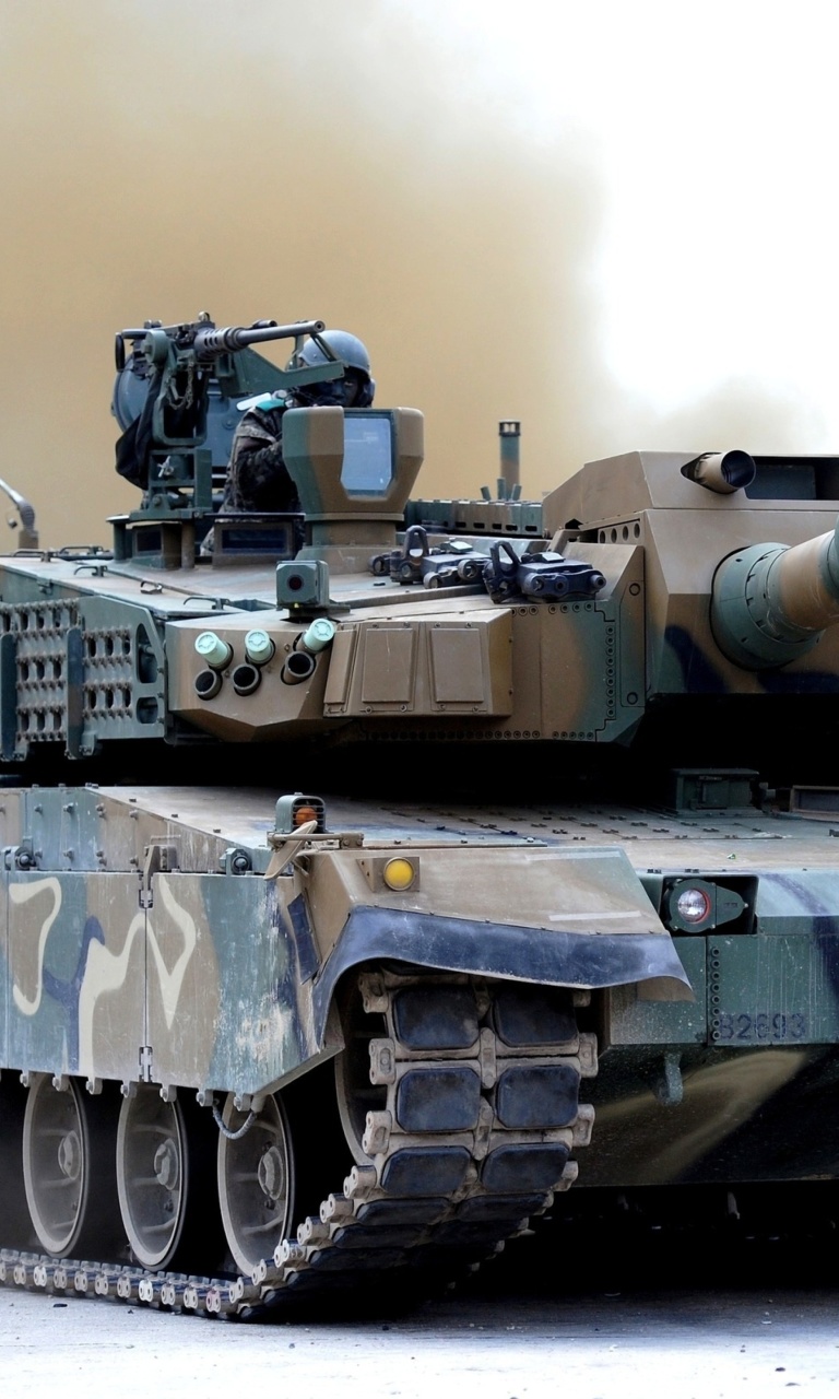 Обои South Korea Black Panther 768x1280