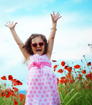 Happy Little Girl sfondi gratuiti per iPhone 6 Plus