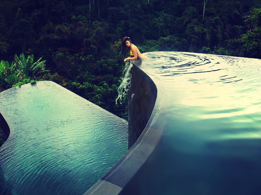 Sfondi Dreamy Pool In Tropical Paradise 1024x768