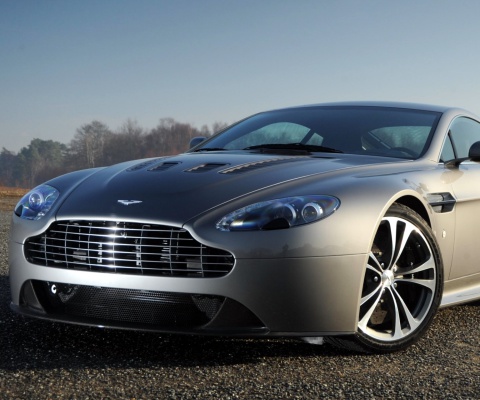 Обои Aston Martin V8 Vantage 480x400